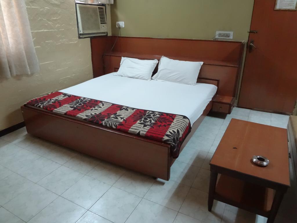 Hotel Happy Home Βομβάη Εξωτερικό φωτογραφία