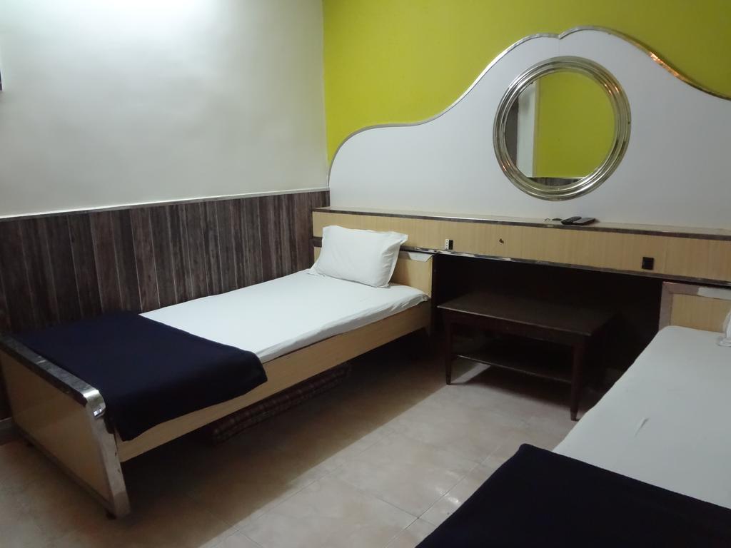Hotel Happy Home Βομβάη Εξωτερικό φωτογραφία
