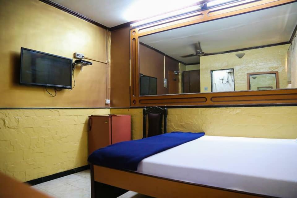 Hotel Happy Home Βομβάη Εξωτερικό φωτογραφία
