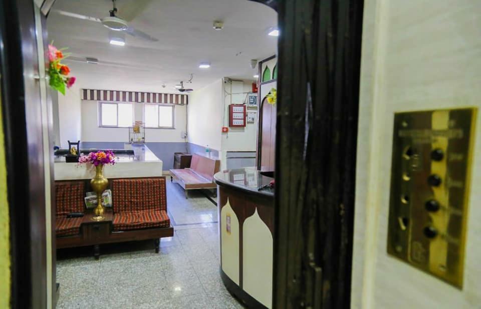 Hotel Happy Home Βομβάη Εξωτερικό φωτογραφία